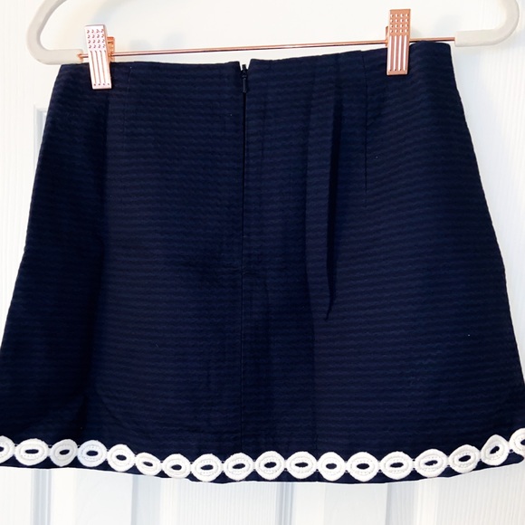 Lilly Pulitzer | 0 | Cotton Lenore Skort in Blue - Picture 2 of 7